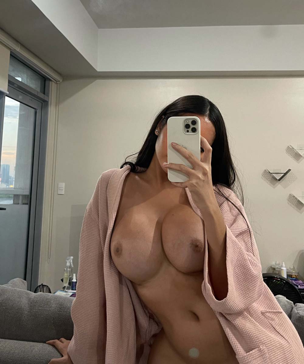 Angela Castellanos naked in Terezin