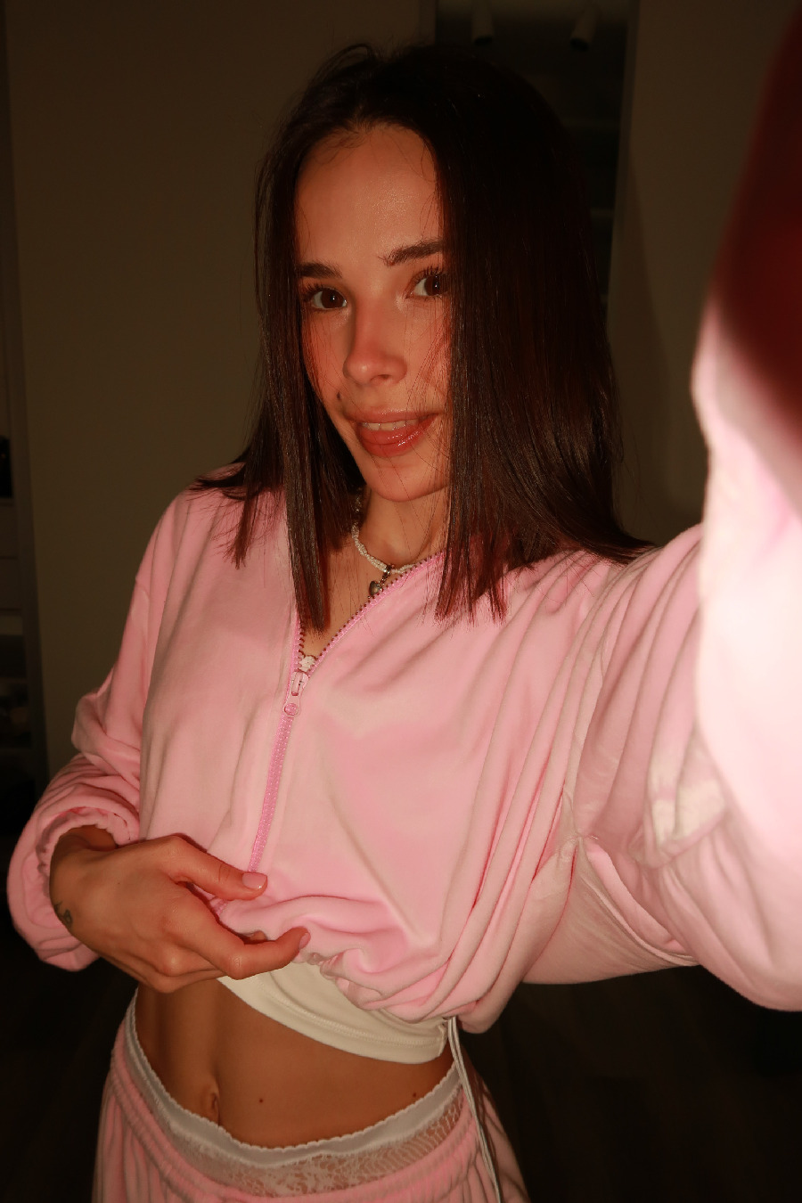 Tina brings the glow — live moments in Terezin